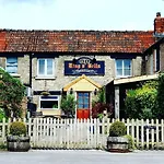 Charming 200 Yr Old Mill House Right On The Water Holiday home *