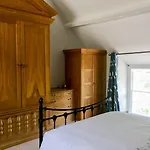Holiday home Charming 200 Yr Old Mill House Right On The Water *