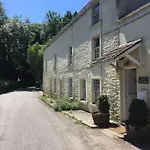 Feriehus Charming 200 Yr Old Mill House Right On The Water *