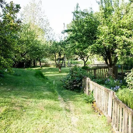 Semesterbostad Charming 200 Yr Old Mill House Right On The Water