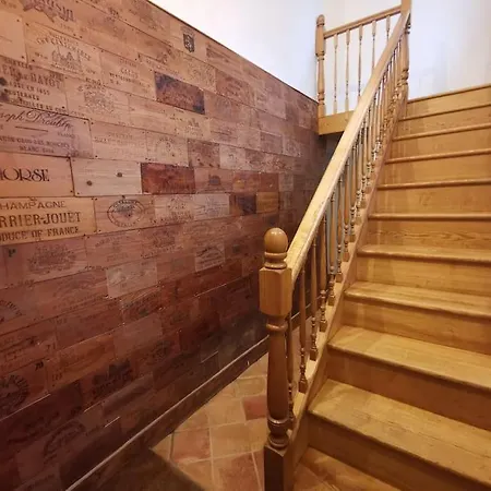 Semesterbostad Charming 200 Yr Old Mill House Right On The Water *