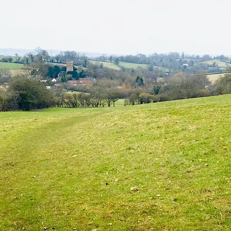 Charming 200 Yr Old Mill House Right On The Water *