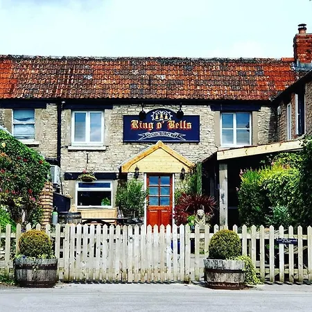 Charming 200 Yr Old Mill House Right On The Water 펜션 *