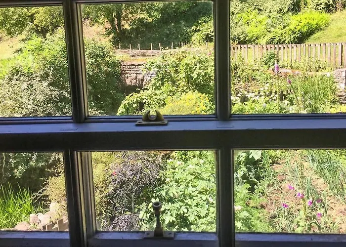 Holiday home Charming 200 Yr Old Mill House Right On The Water