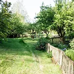 בית נופש Charming 200 Yr Old Mill House Right On The Water