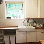 בית נופש Charming 200 Yr Old Mill House Right On The Water