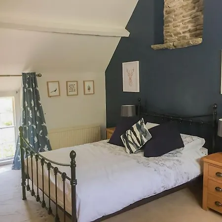 펜션 Charming 200 Yr Old Mill House Right On The Water